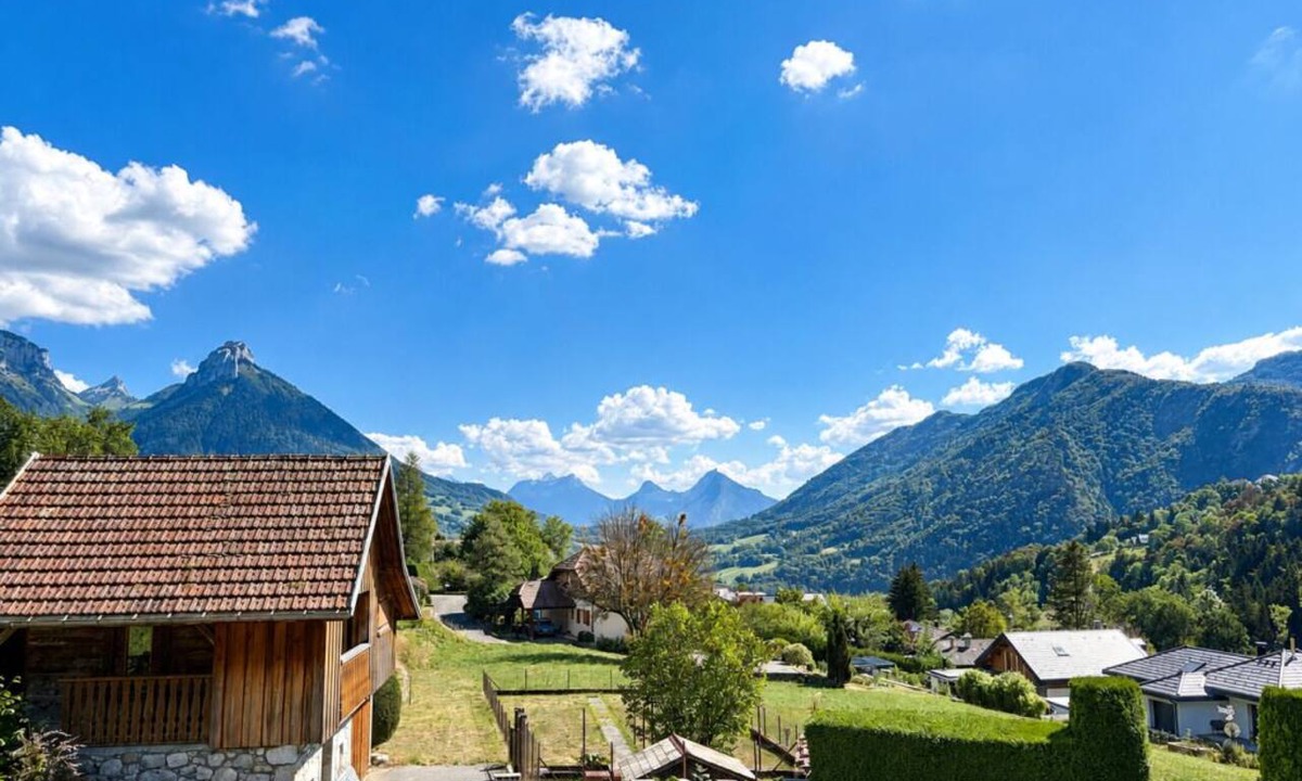 Dingy-Saint-Clair Villa | Completely Renovated Farmhouse: Lake Annecy - Ski Spa Aravis by ImmoConciergerie