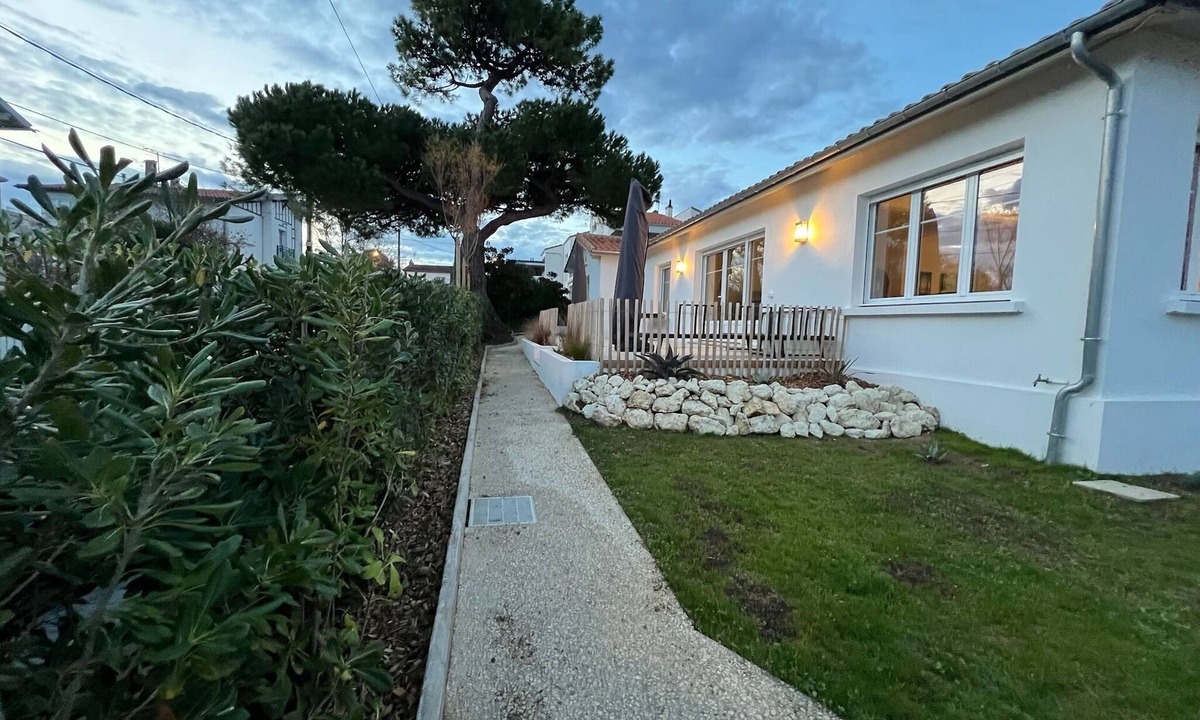 Pontaillac Villa | Completely renovated family villa 50m from the Pigeonnier beach