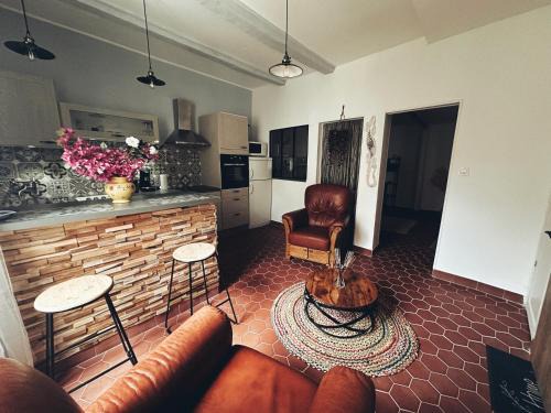 Allauch Apartment | Coucoun Prouvençau au cœur du Village d'Allauch