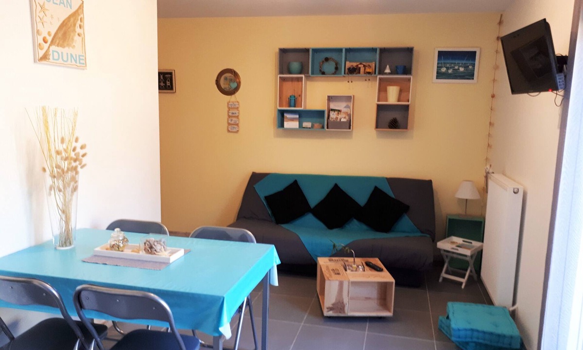 Gujan-Mestras Apartment | Cozy vacation rental in the Arcachon Basin for 2–4 people, in a quiet location near amenities