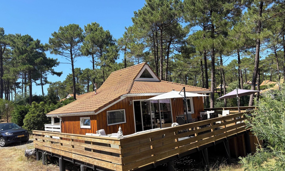 Le Porge Ski Chalet | Cozy-warm chalet by the sea with a great location. Switch off, feel good.