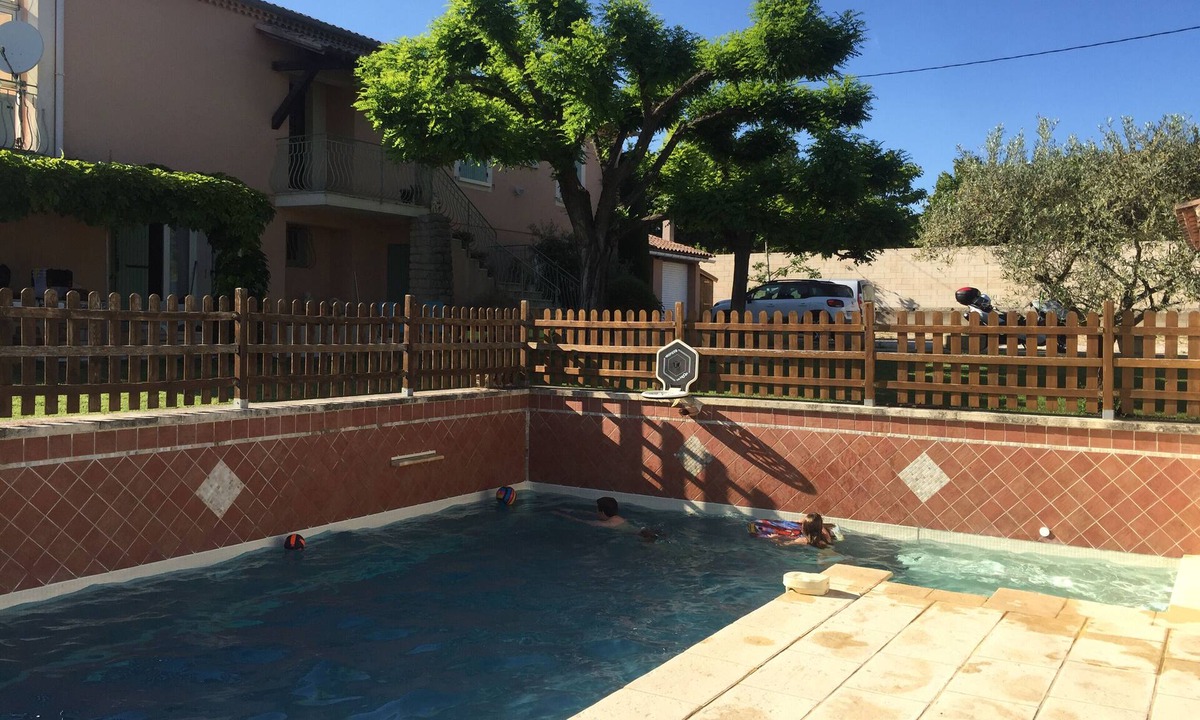 Saumane-de-Vaucluse House | Detached house not overlooked air conditioned with enclosed garden and swimming pool