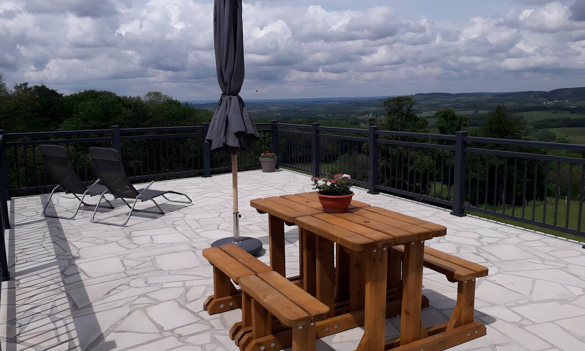Chateau-Chinon House | Domaine de Gravillot: La Roche du Gravillot Cottage