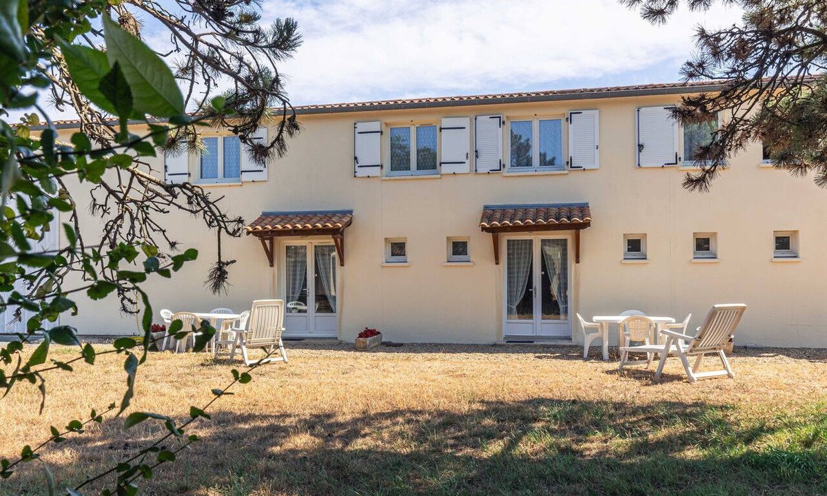 Port-des-Barques Apartment | Duplex No. 1 – 70m² – Seaside Residence