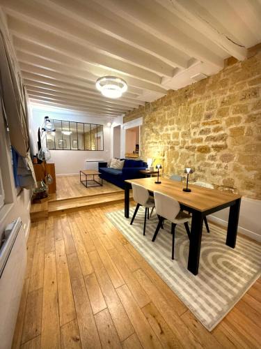 Rueil-Malmaison Apartment | DUPLEX SUBLIME ET LUMINEUX au CENTRE VILLE 10 minutes de Paris Parking privée souterrain