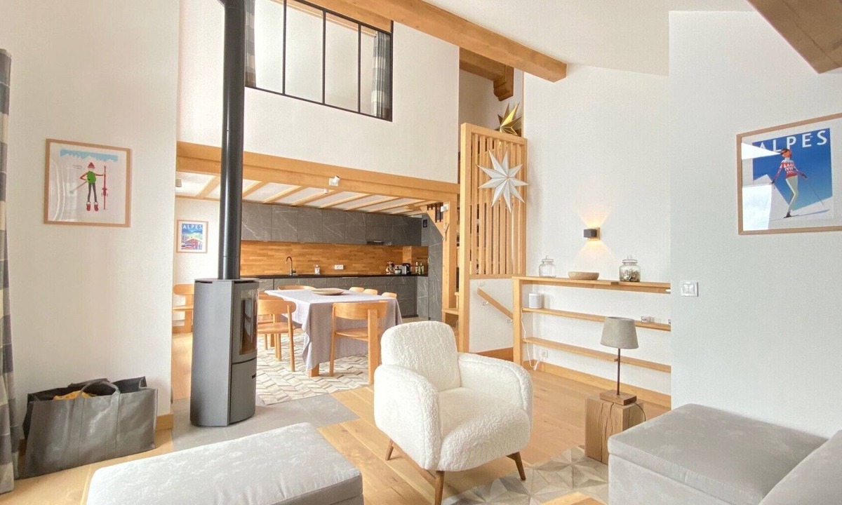 Montalbert Apartment | Duplex top floor, balconies, 4 bedrooms and 3 bathrooms