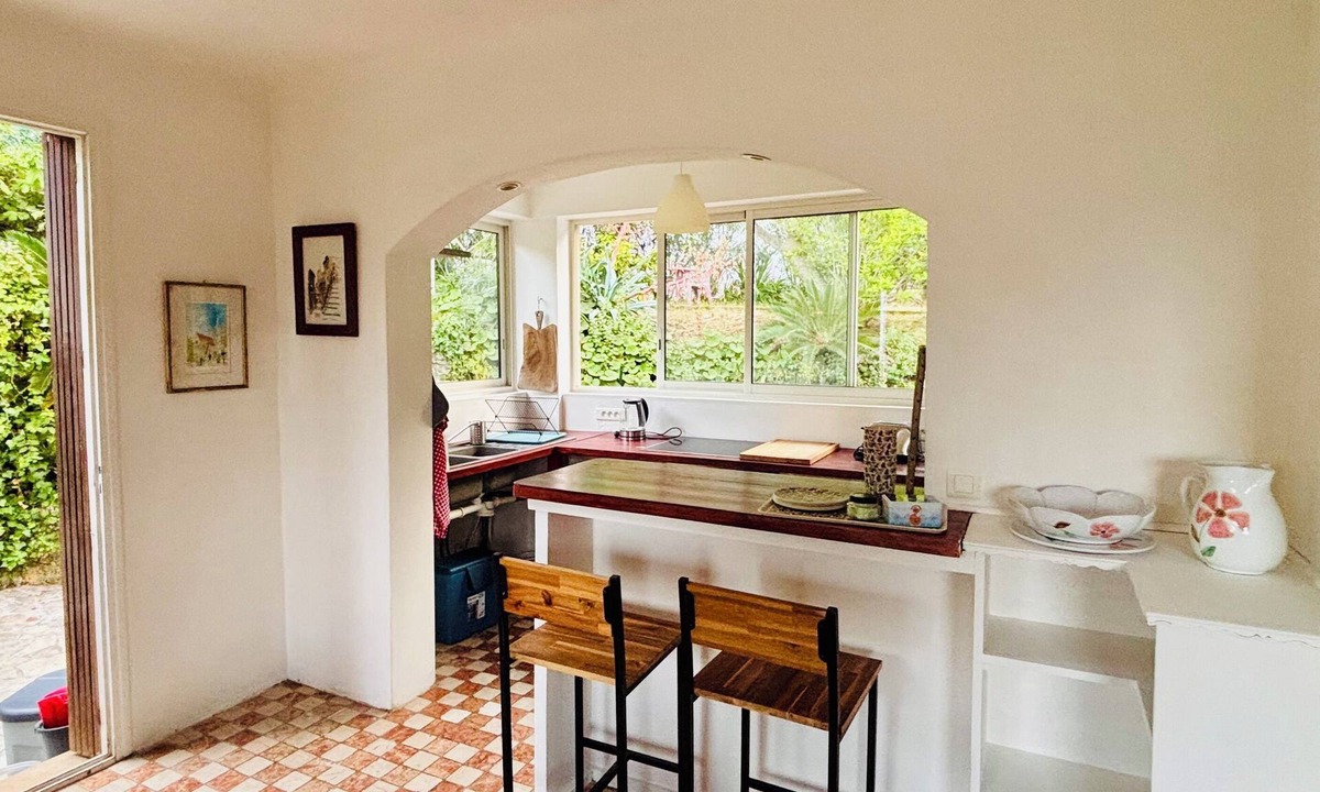 Roquebrune-Cap-Martin House | Family home sleeps 12, lush garden, sea view. Close to beaches.