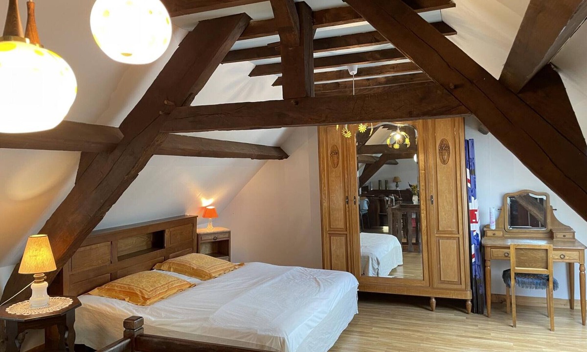 Arfeuilles Cottage | Family home with AC and wifi in Bourbon Mountain
