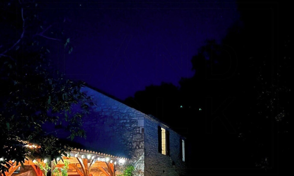 Saint-Cernin-de-Labarde House | Forest-edge barn near medieval Issigeac