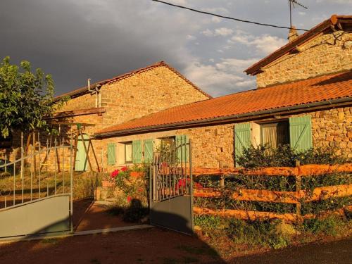 Neulise House | Gîte de campagne avec animaux acceptés près de Roanne - FR-1-496-376
