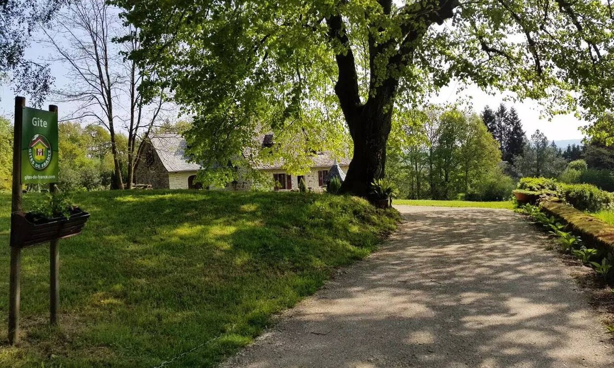 Latronche Villa | Gîte de France in Latronche 2 ears - Gite de France 5 people