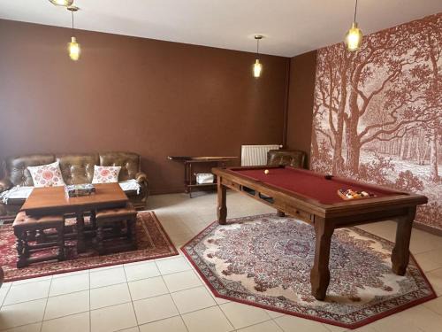 Dornes House | Gîte de Groupe jusqu'à 36 Pers., Jardin et Wifi - FR-1-489-603