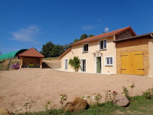 Regny House | Gîte paisible 3 chambres avec cheminée et animaux admis - FR-1-496-221