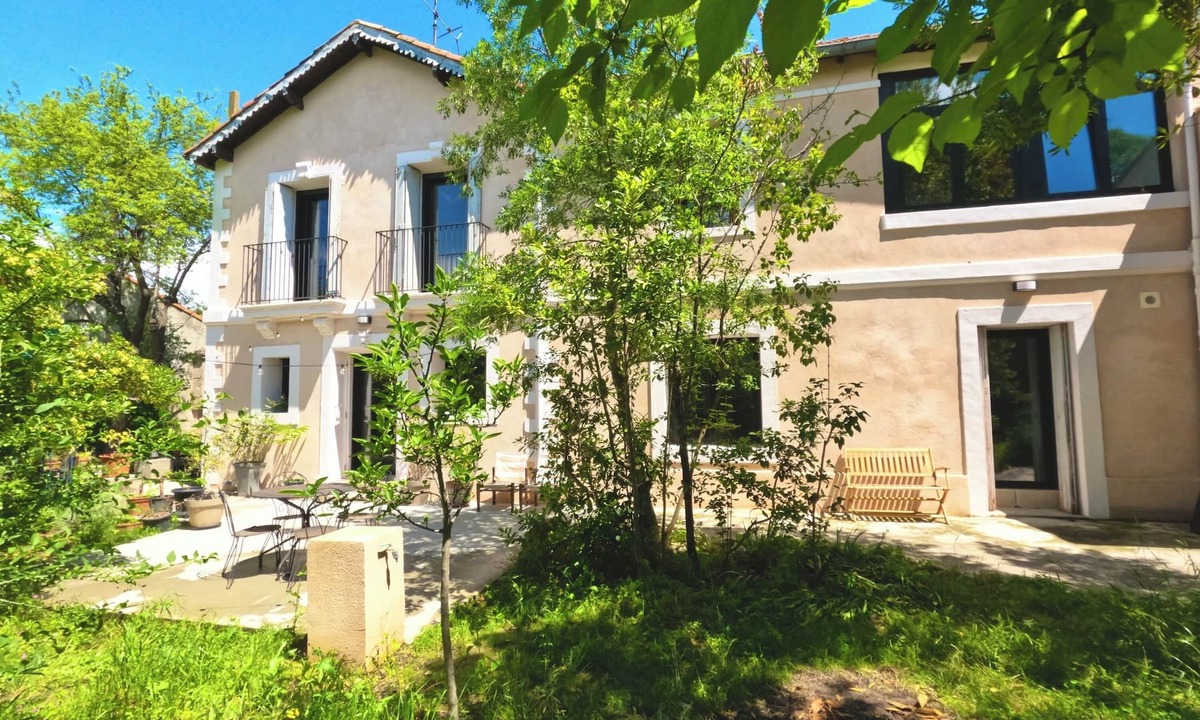 La Pompignane Villa | Grande Bastide de 1890 au Bord de la Rivière