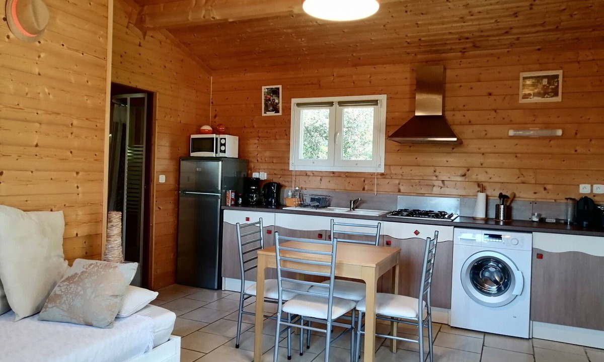 Gras Bed & Breakfast | Guest Room "Le Chalet" with Private Terrace, Wi-Fi, and Air Conditioning