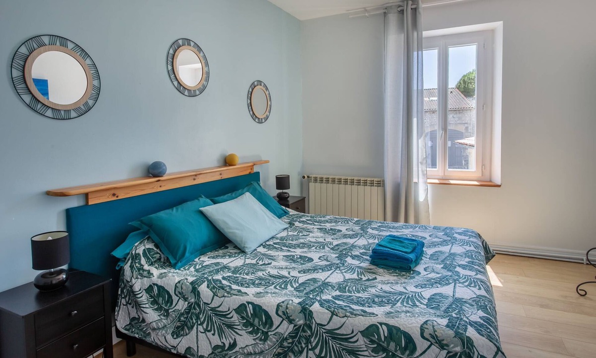 Cherac Bed & Breakfast | Guest Rooms “Demeure Olea” in Charente Maritime, Chérac, up to 14 Guests