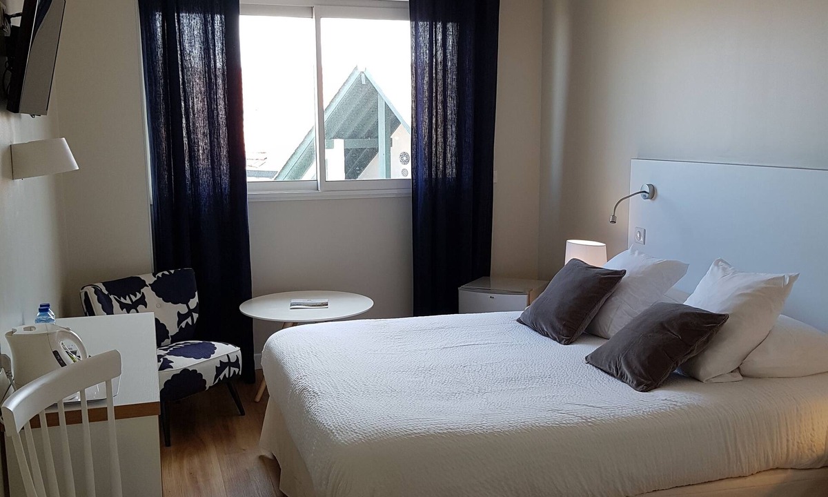 Biarritz City Centre Hotel | Hôtel Au Bon Coin