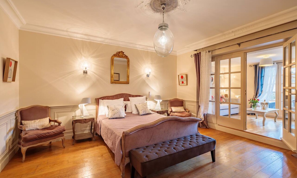 Villeneuve-les-Avignon Hotel | Hôtel La Suite