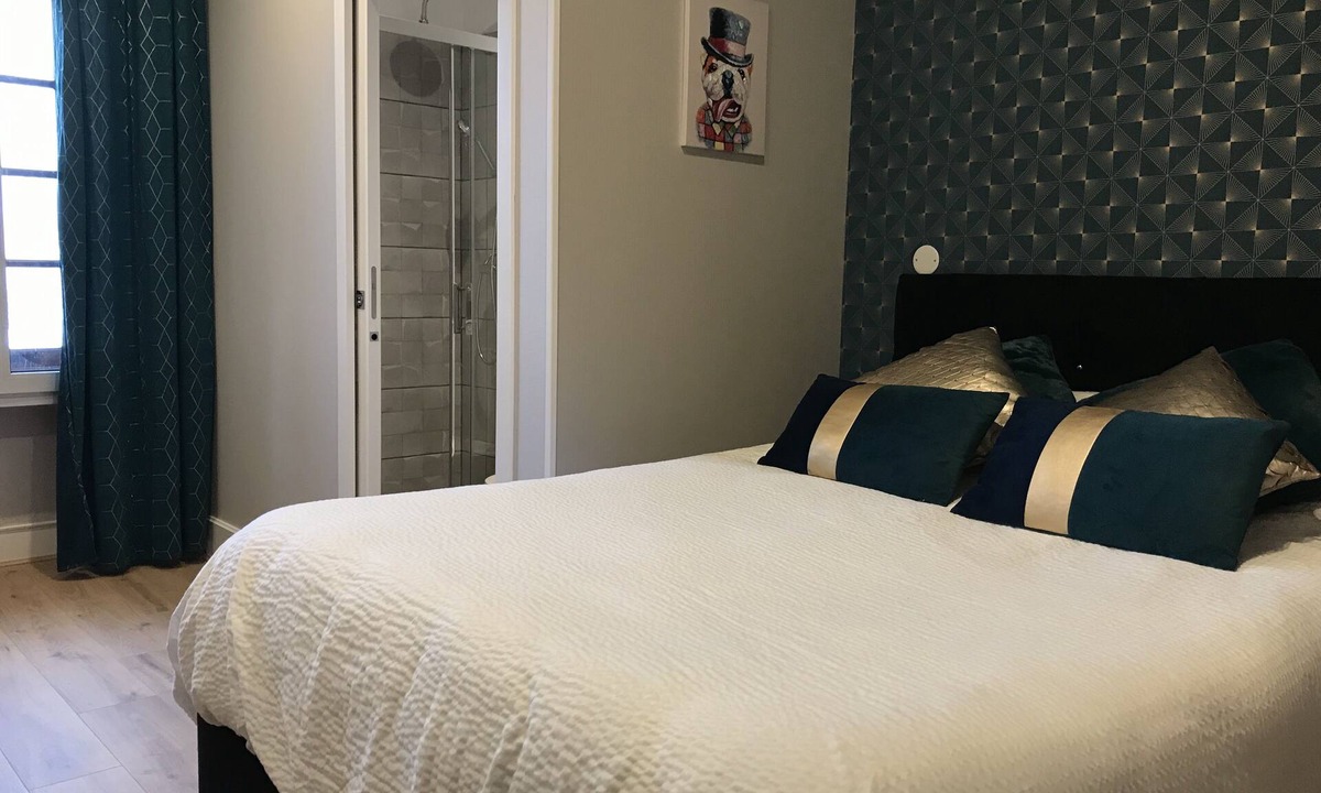 Saint-Just Hotel | Hôtel Le Cheval Blanc