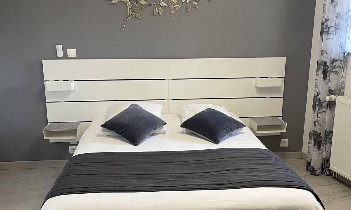 Pouillenay Hotel | Hôtel Macarena