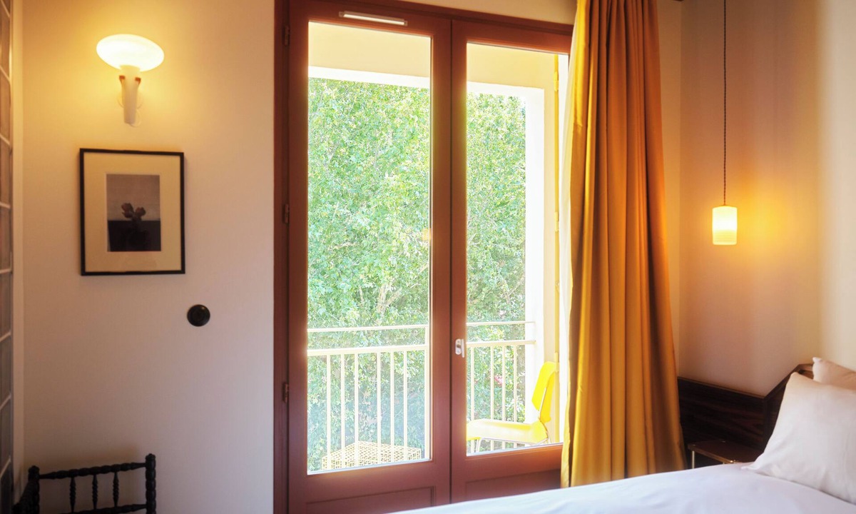 Arles City Centre Hotel | Hôtel Présent - 200m des Arènes de Arles - Encore Mieux