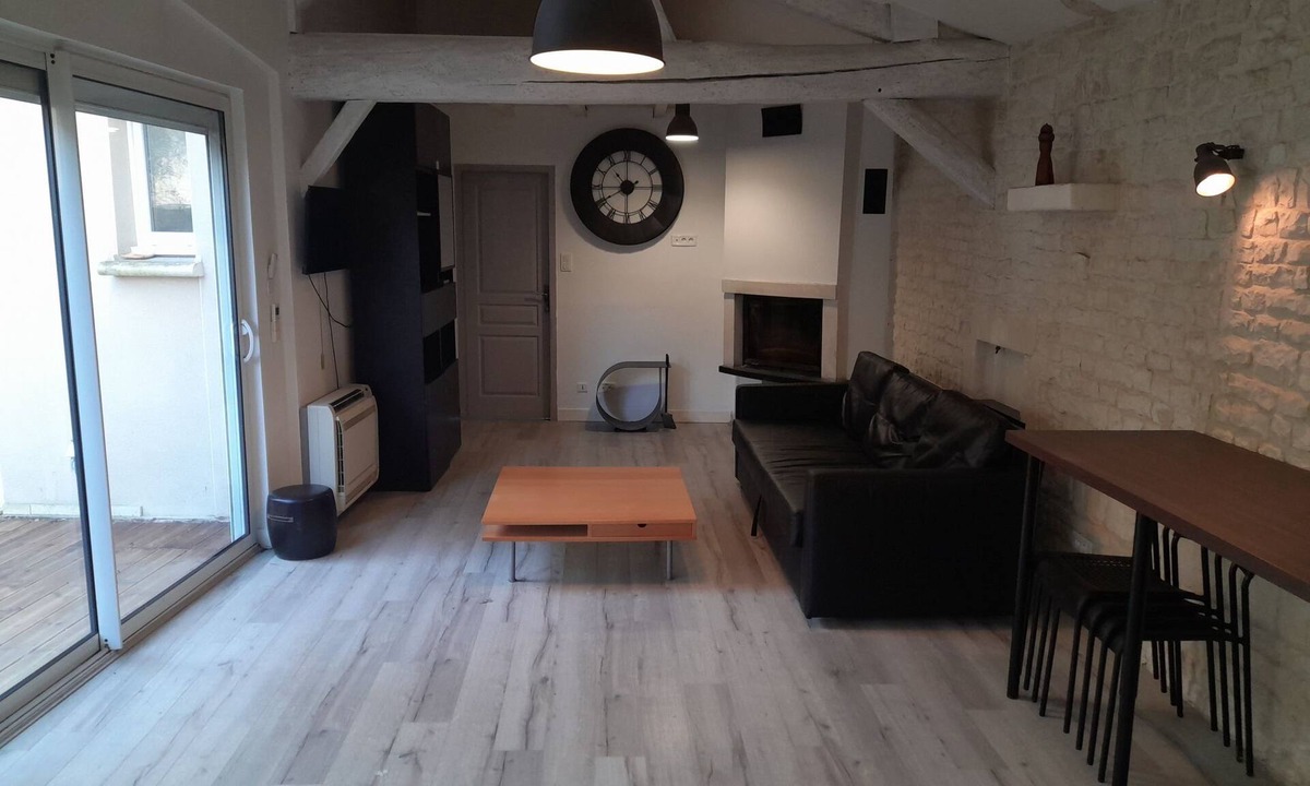 Croix Chapeau House | "Haus La Rochelle" by Interhome