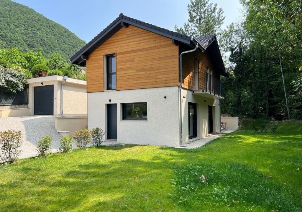 Menthon-Saint-Bernard Villa | Havre de paix à deux pas du lac d'Annecy