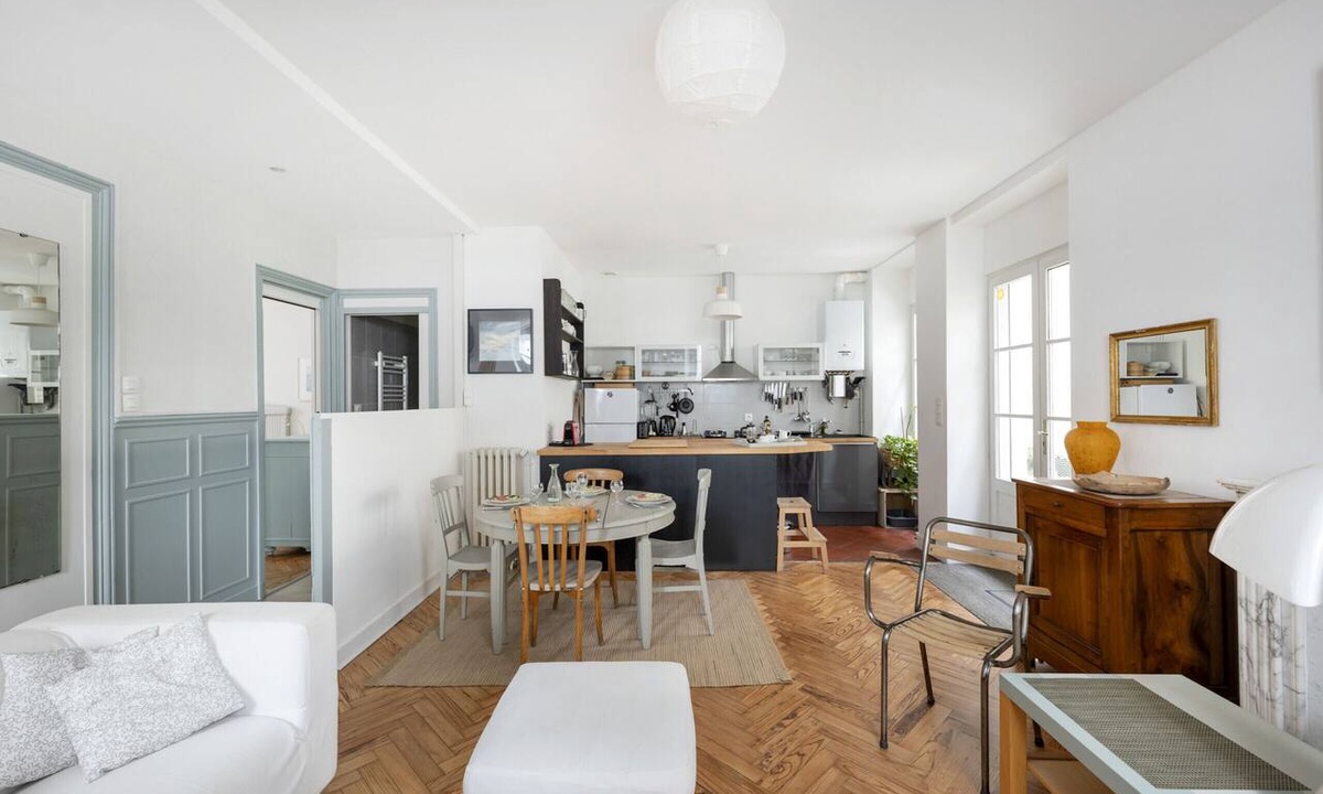 Saint Seurin - Fondaudege Apartment | Heart of Bordeaux, charming apt with patio