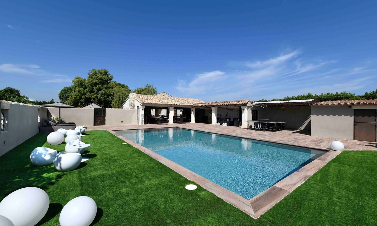 Caumont-sur-Durance House | Holiday Home "Bastide Neuve en Provence" with Private Pool, Terrace & Wi-Fi