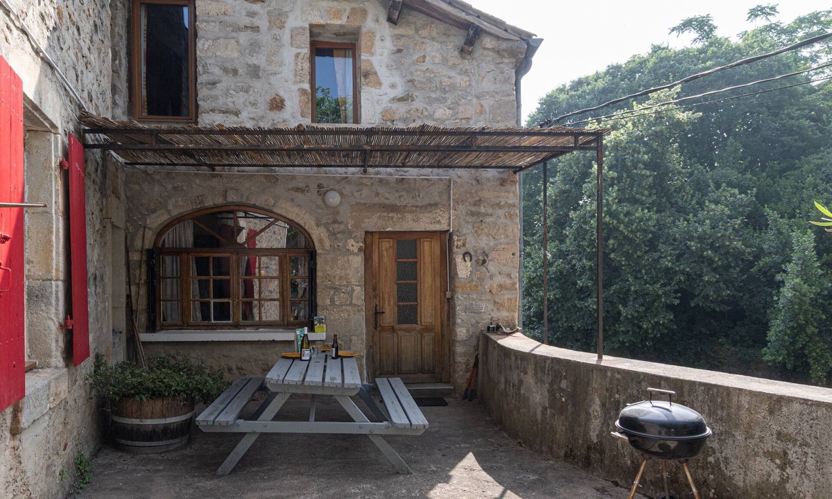 Laurac-en-Vivarais House | Holiday Home 'Maison De Village - L'Externat' with Private Terrace, Wi-Fi & Air Conditioning