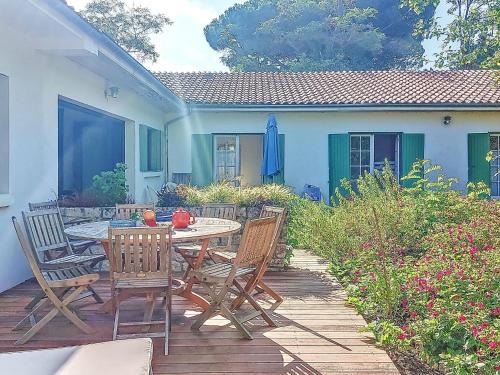 La Bree-les-Bains House | Holiday Home La Malaiguille by Interhome