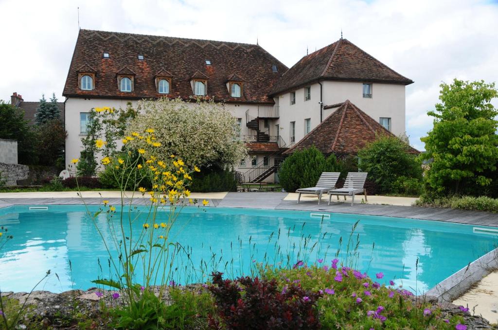 Saulieu Hotel | Hostellerie de la Tour d'Auxois