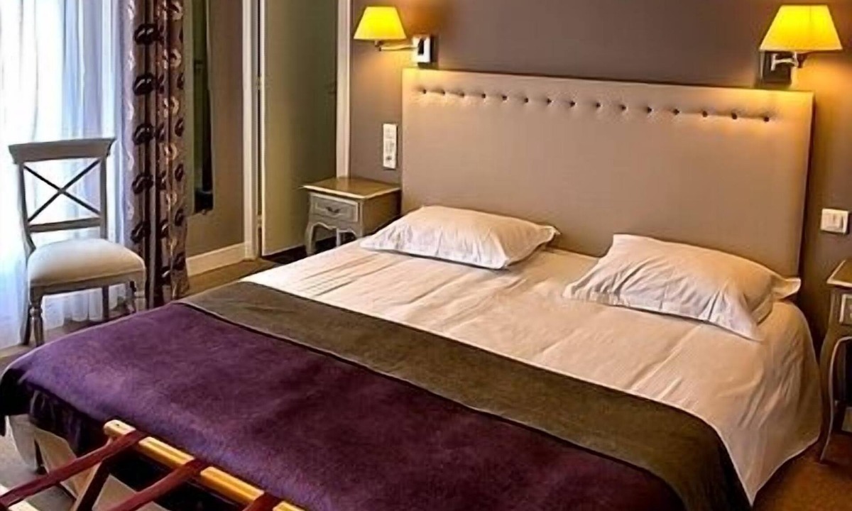 Soulac-sur-Mer Hotel | Hotel des Pins