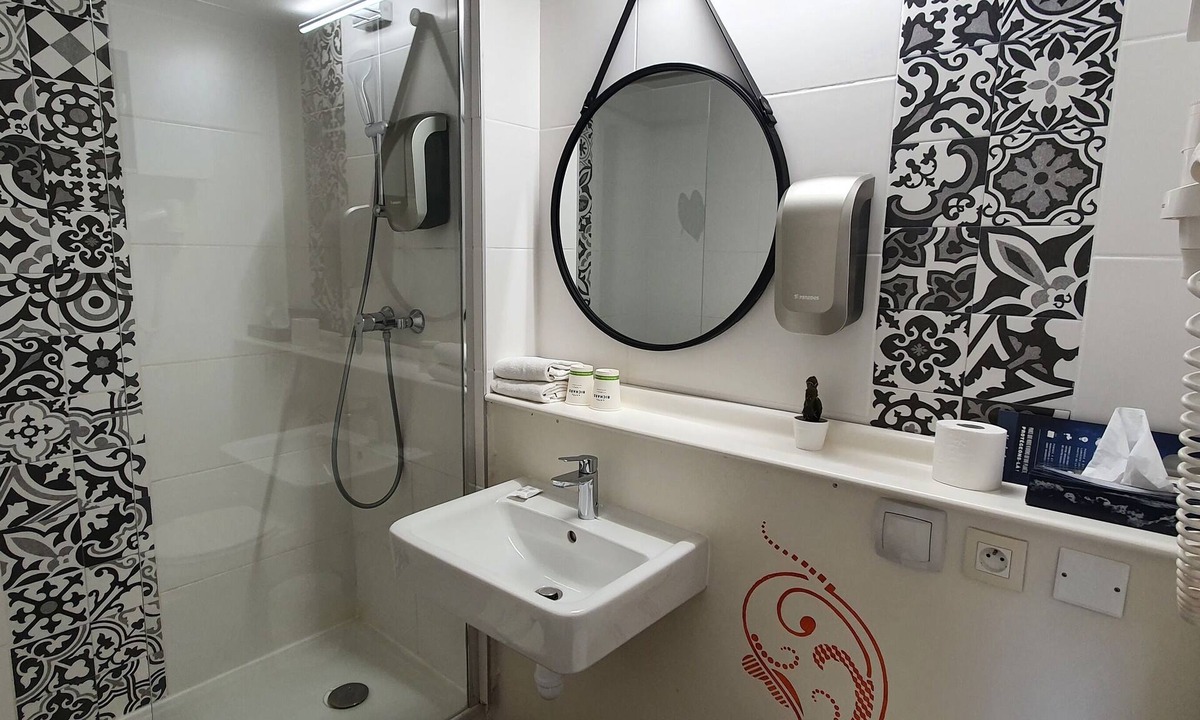 Avignon Hotel | Hotel Kyriad Avignon - Centre Commercial Cap Sud