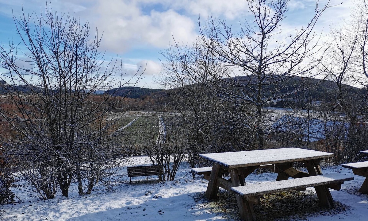 Moux-en-Morvan Ski Chalet | House in the heart of nature, terrace & absolute calm