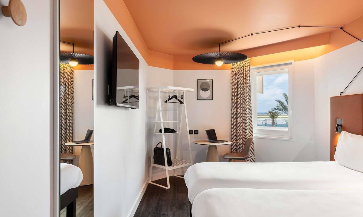 La Californie Hotel | ibis Nice Aéroport Promenade des Anglais