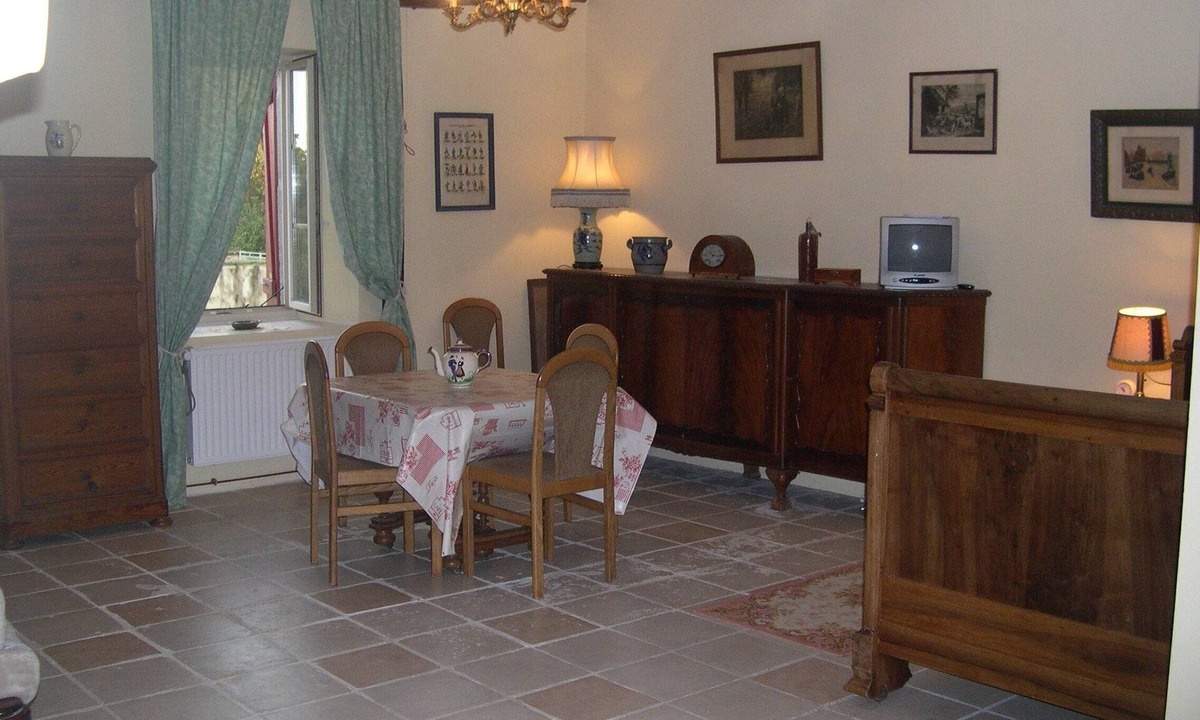 Larochemillay Apartment | In the heart of Morvan. In a pretty village perched 400m above sea level on Mont Beuvray