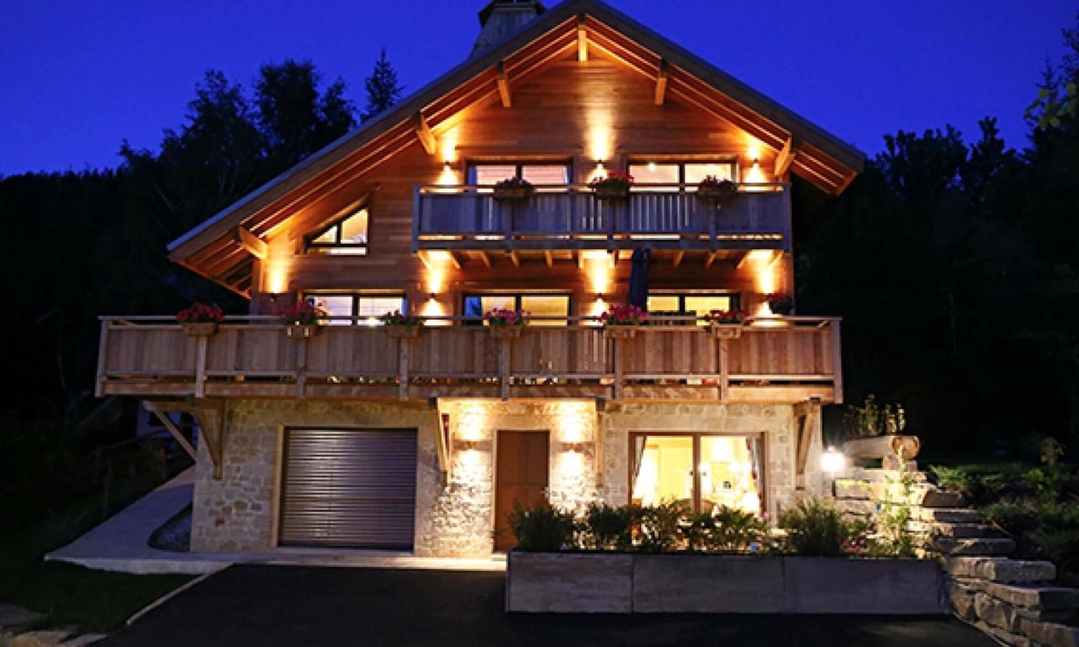 Allos Ski Chalet | Independent garden level 50 m2, terrace, parking, enclosed garden, recent chalet