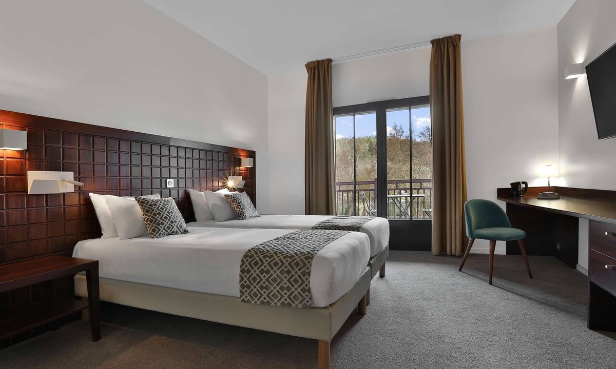 Saint-Laurent-sur-Manoire Hotel | Kyriad Perigueux - Boulazac