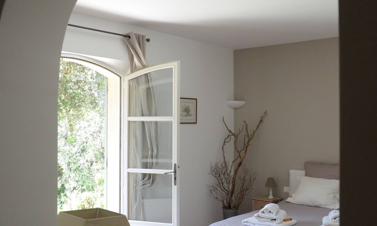 Saint-Marc-Jaumegarde Bed & Breakfast | La Bastide De L'aube Chambre d hôtes