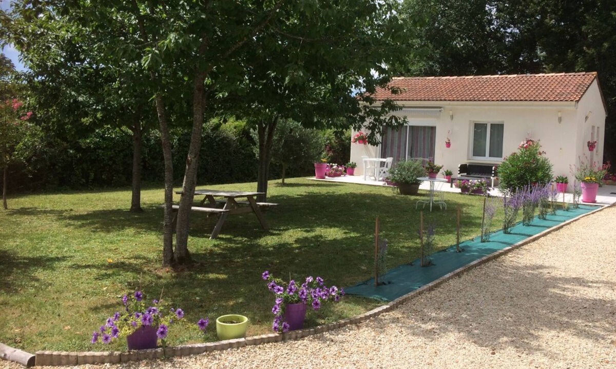 Jonzac House | La MaisAnnette: calm and comfort for your stay in Jonzac