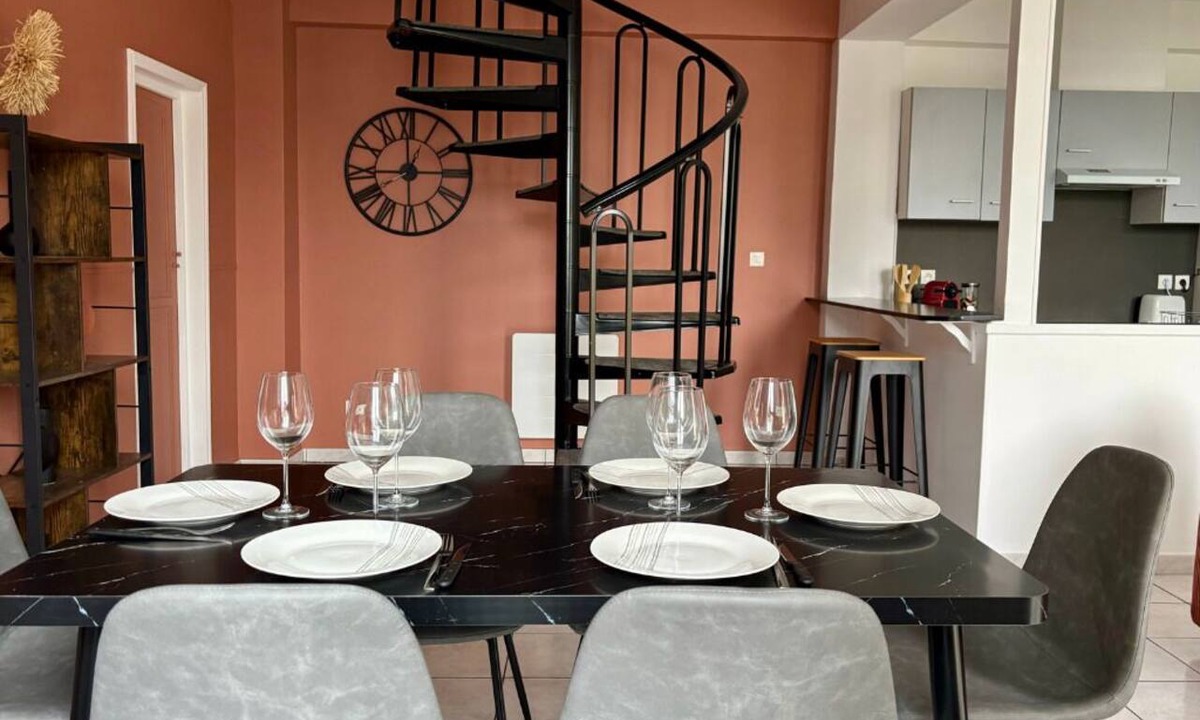 Nevers House | La maison de la Loire
