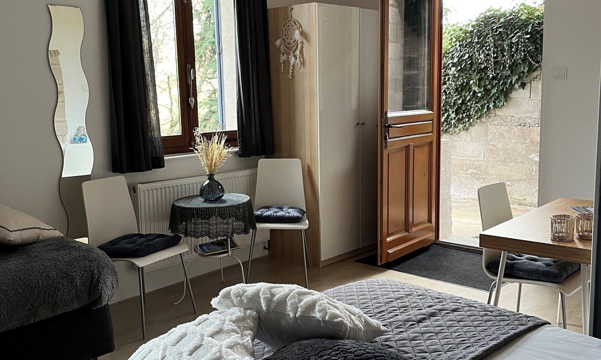 Marat Bed & Breakfast | La Maison du Chevalier - Chambres et tables d'hôtes - adults only