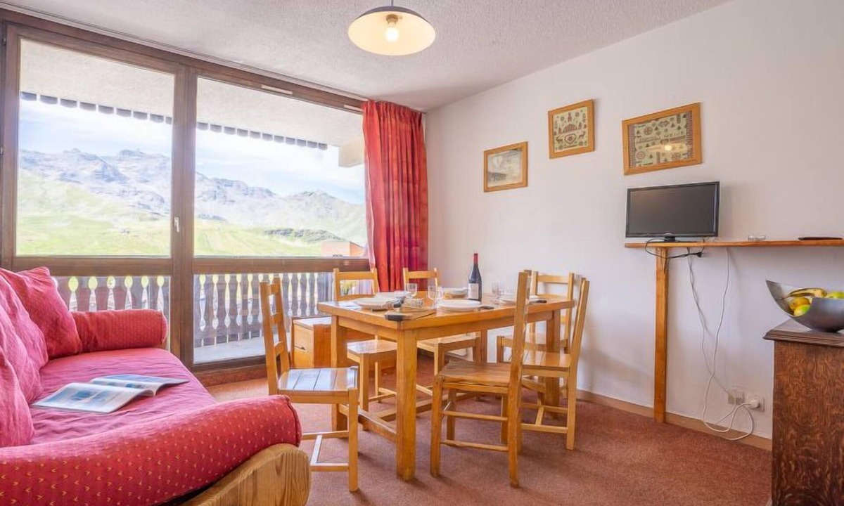 Val-Thorens Apartment | Lac du Lou 506 by Interhome