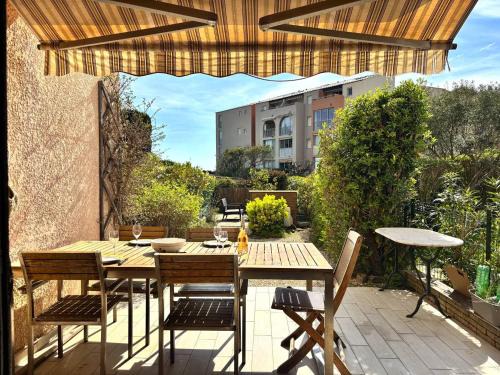 Miramar Apartment | LAL195-A02 Appartement 2 pièce coin nuit avec jardinet - jusqu'a 4 personnes