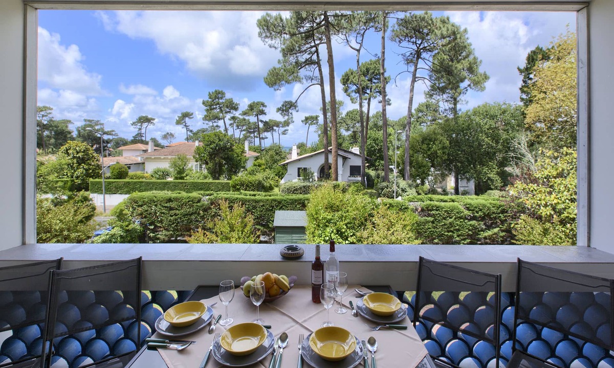Pyla-sur-Mer Apartment | LARGE 4/5-PERSON APARTMENT NEAR THE BEACH