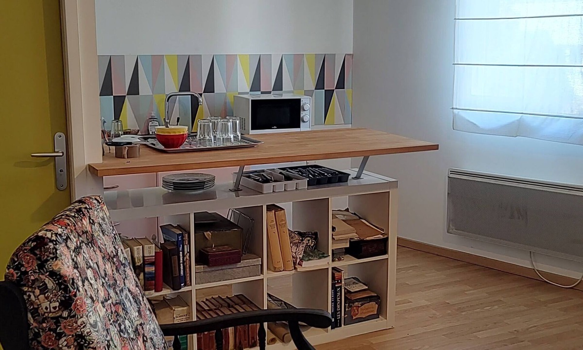 Saint Jean Station District Apartment | Large bright apartment - ideally located Bordeaux near train station