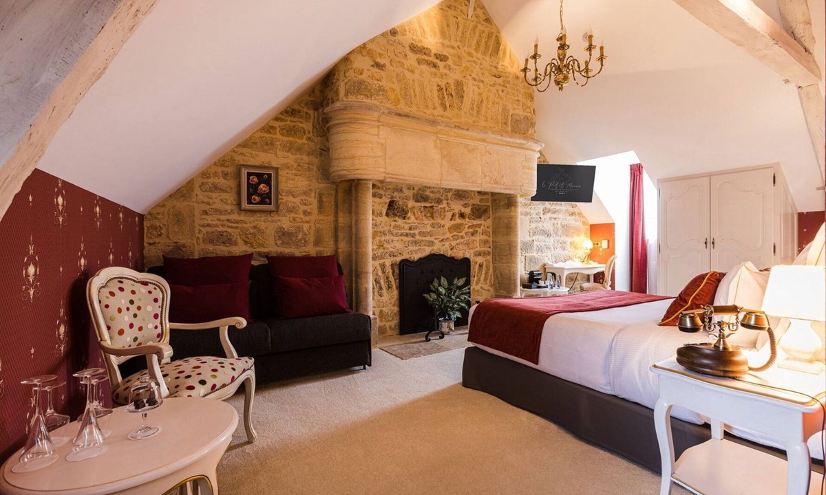 Sarlat-la-Caneda Historic Center Hotel | Le Petit Manoir