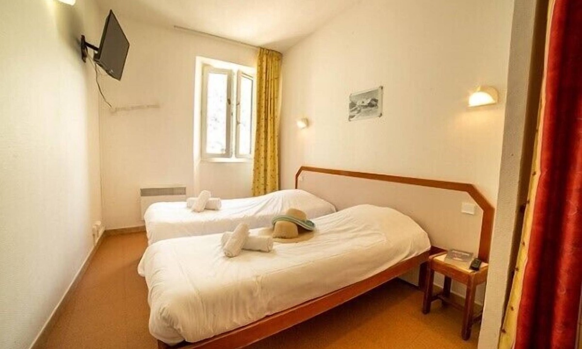 Saint-Etienne-de-Tinee Hotel | Le Rabuons