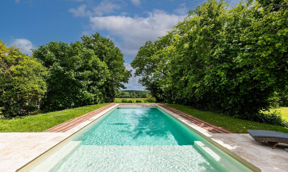 Saint-Germain-Du-Puch Apartment | Le Studio – Château Le Noble: A Peaceful Retreat in the Heart of the Vineyards